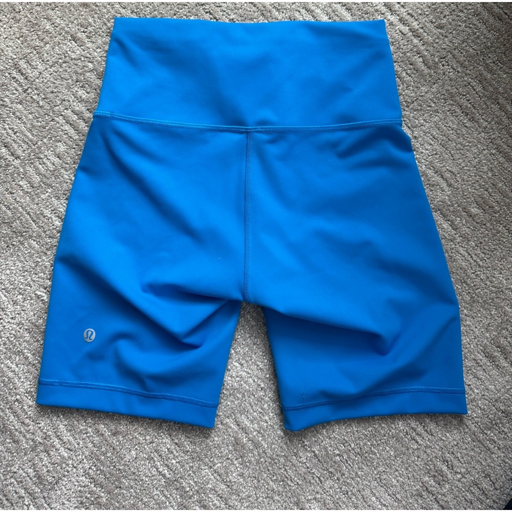 Lululemon Wunder Train High-Rise Short 8" - size 6